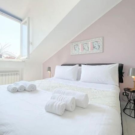 Mansarda Vista Mare A Zinola Apartment Savona Luaran gambar
