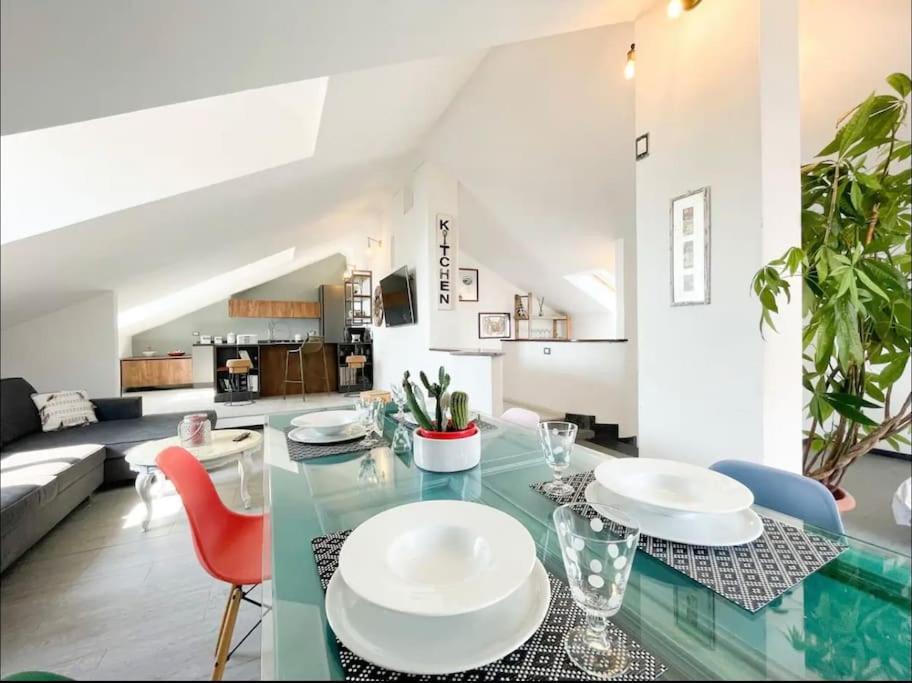 Mansarda Vista Mare A Zinola Apartment Savona Luaran gambar