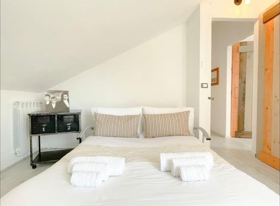 Mansarda Vista Mare A Zinola Apartment Savona Luaran gambar