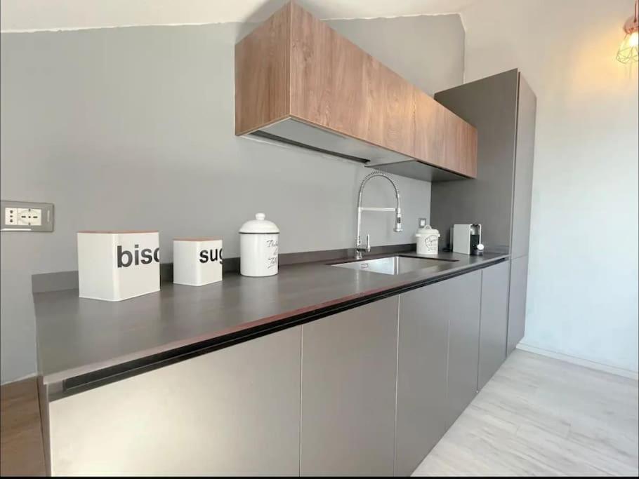 Mansarda Vista Mare A Zinola Apartment Savona Luaran gambar
