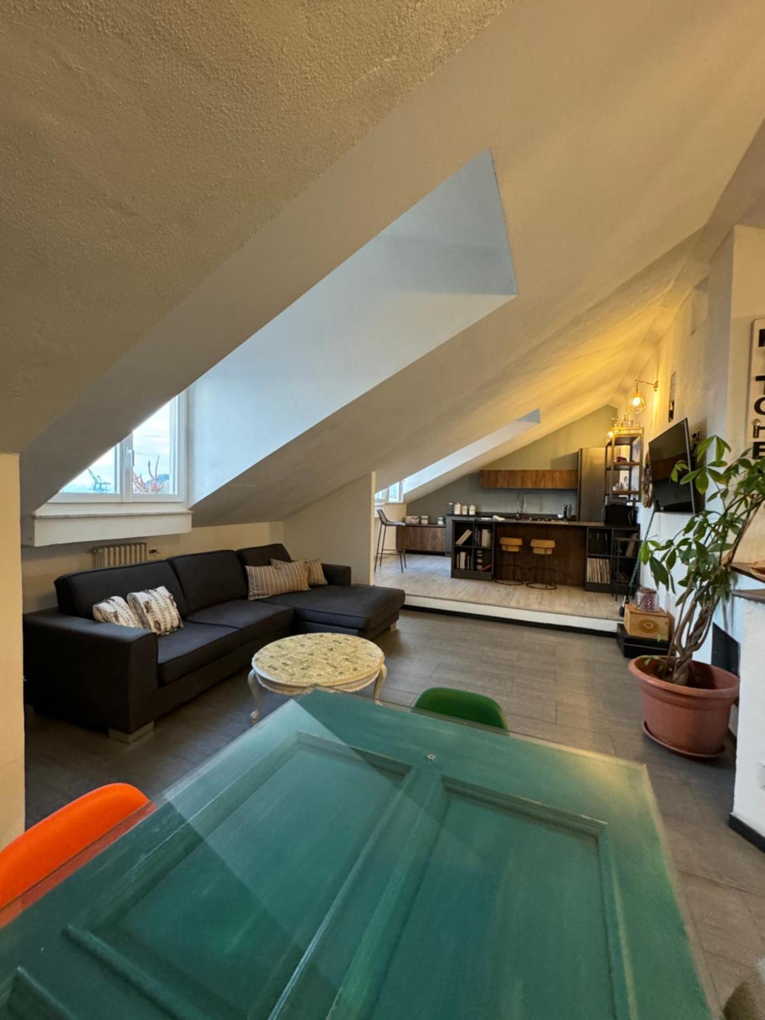 Mansarda Vista Mare A Zinola Apartment Savona Luaran gambar