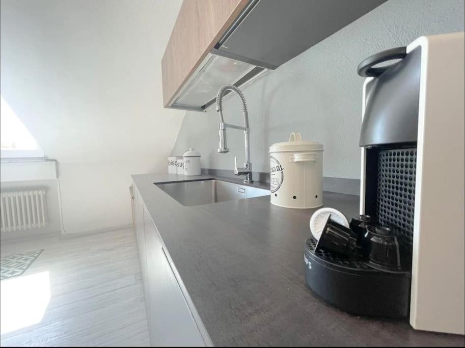 Mansarda Vista Mare A Zinola Apartment Savona Luaran gambar